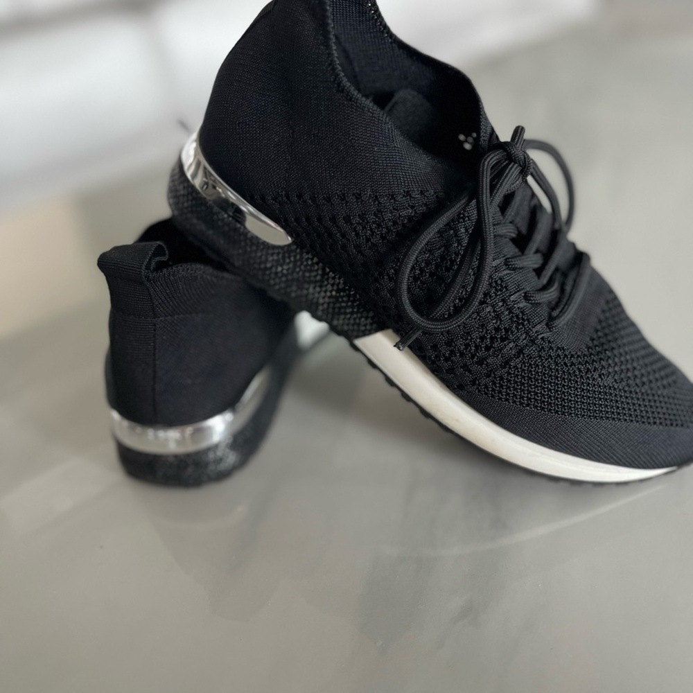 Black Knit Women's Sneakers with Accent Heel